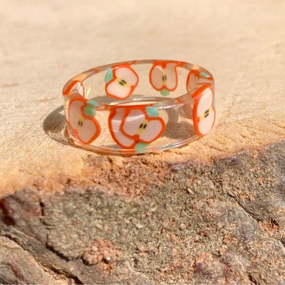Unique Fruity Apple Resin Cute Chic Summer Vibe Ring Size 6 - Picture 1 of 3
